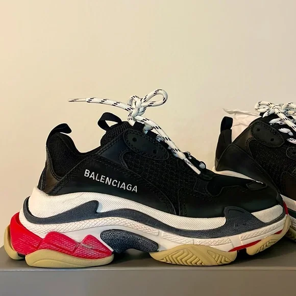 Balenciaga Triple S - Picture 3 of 6